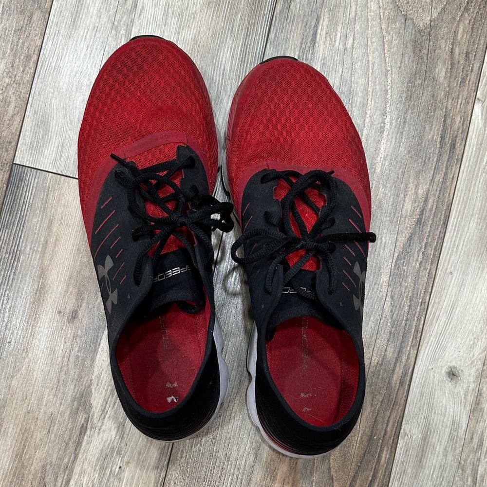 Under Armour Men's Black and Red Athletic Shoes size 14